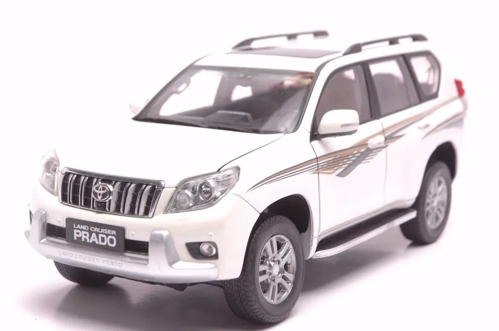 Модель литья под давлением 1:18 для Toyota Land Cruiser Prado 2010 Белый внедорожник игрушечный