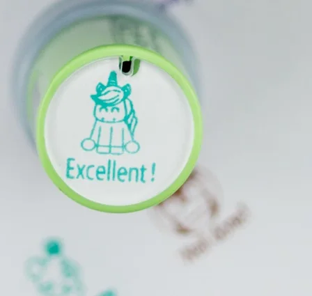 Самочернильный мультяшный светочувствительное уплотнение для учителя штамп для домашней работы для детей декоративные штампы для скрапбукинга школьная оценка 20 мм - Цвет: green ink