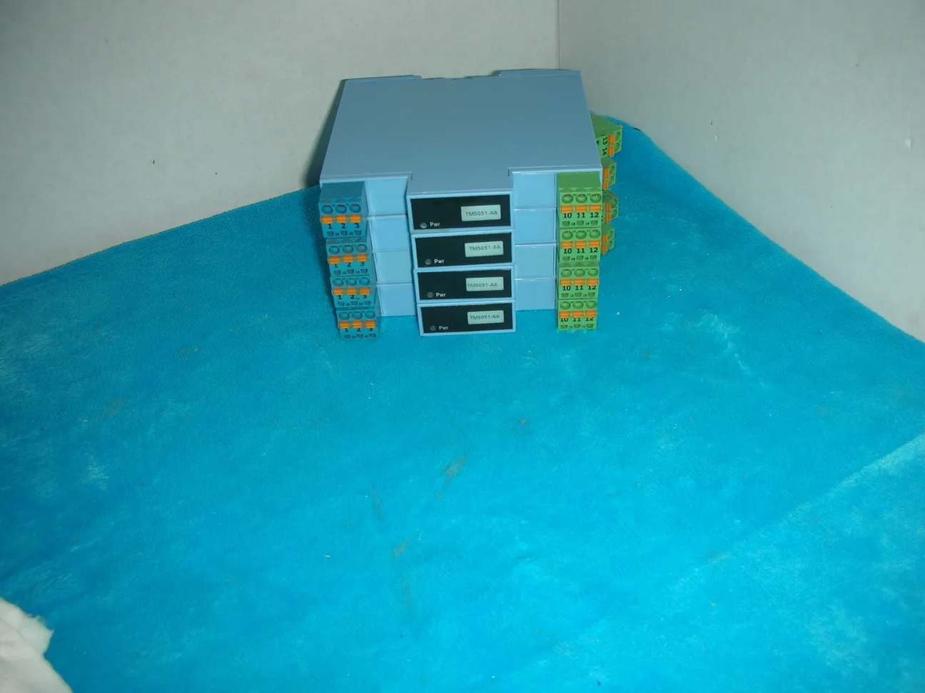 

1PC USED Yutong TM5051-AA DC input signal isolator safety gate