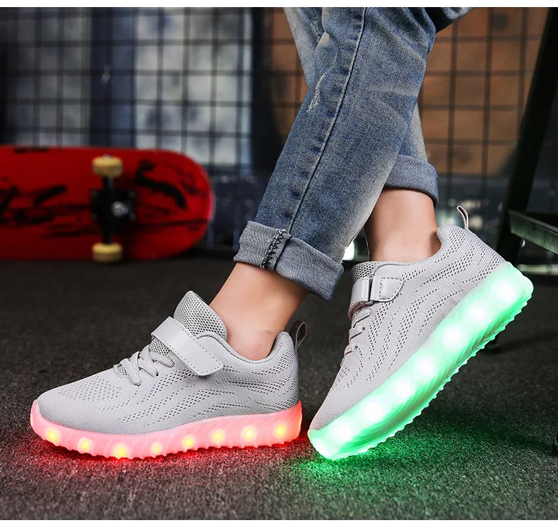 Размер 25-37; Детские светящиеся кроссовки; обувь для мальчиков и девочек с подсветкой; парусиновая обувь; светящиеся светодиодные Тапочки