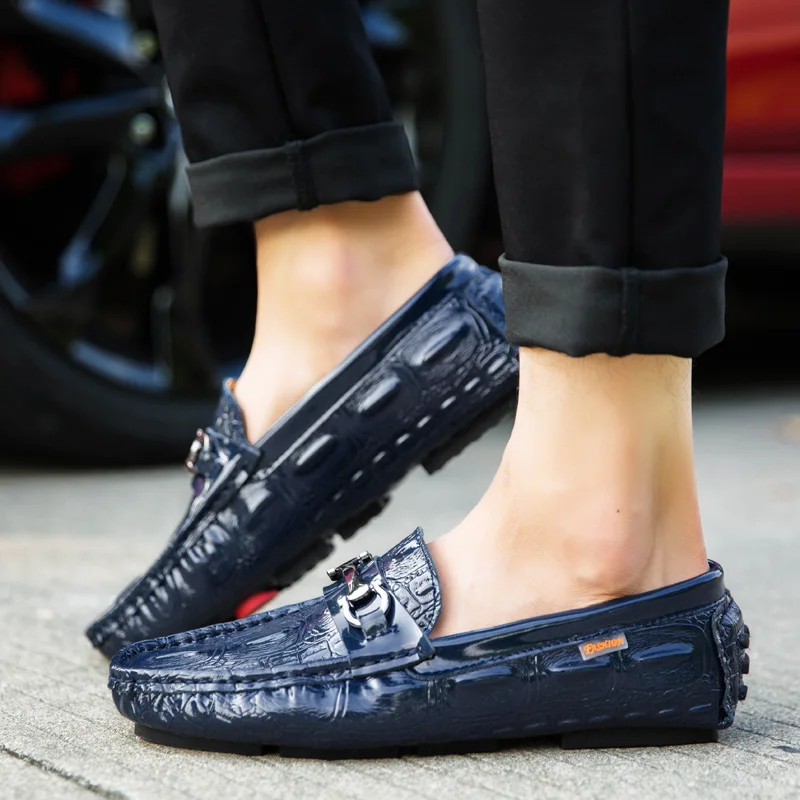 Летняя дышащая обувь для вождения мужские лоферы Мода Крокодил Embossed Slip-On мягкий свет лодка обувь черного и синего цвета Повседневное Мужская обувь