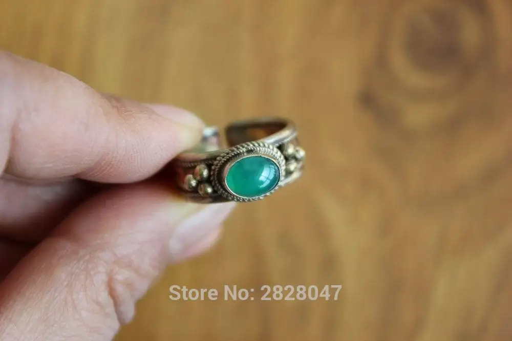 RG309 Этнические тибетские медные инкрустированные цветные Ониксовые женские кольца ручной работы непальские 8 мм Широкие модные регулируемые кольца для девочек - Цвет основного камня: Зеленый