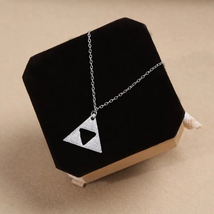 

Fine Jewelry Drop Shipping Fashion Zelda Triforce Silver Plated Necklace Metal Figure Pendant Necklace