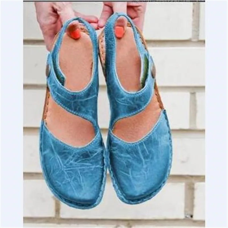 

2019 Retro summer style Women Fashion Round Toe Flat Buckle Strap Sandals Solid Back Strap Beach Casual Sandals Single Shoes