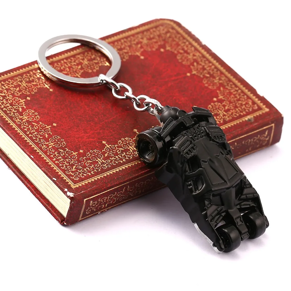 

DC The Dark Knight Batman Car Keychain 3D Batmobile Batman&Superman black gun Pendant Toy Keyring Bat Man Key Chain Ring