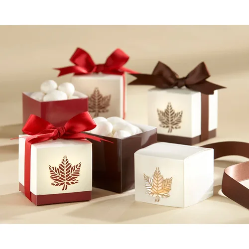 

New Arrival Fast Delivery Factory Directly Sale Wedding Favor-"maple Leaf" Favor Box Wholesale