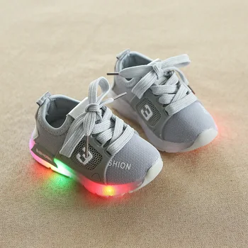 

Toddler Baby kids shoes for girls shoes 2019 Led Light Shoes Boys Soft Luminous Outdoor Sport LED Sandals chaussure enfant