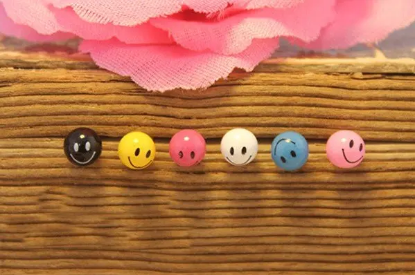 

Fashion Hot Sale New Arrival Beautiful Cute Smiling face QQ Candy Ball Earrings E269