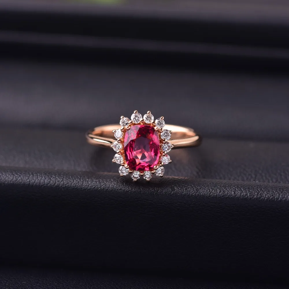 

Spinel inlaid 18K Gold Ring Stimulate body energy and strength. Specification: 7.2mm*5.4mm.