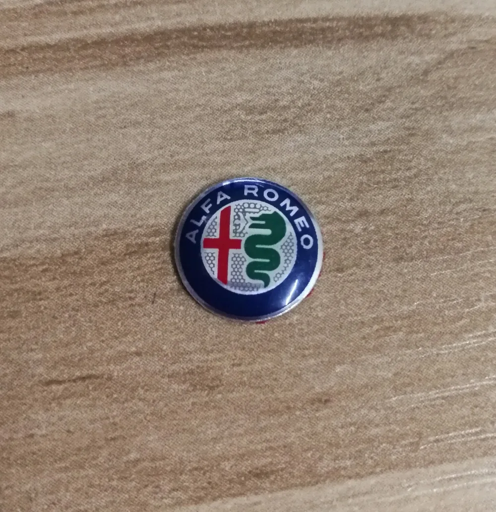 10X золотой черный новый стиль 1 см ALFA ROMEO 159 GT 11 мм Автомобильный логотип аксессуары