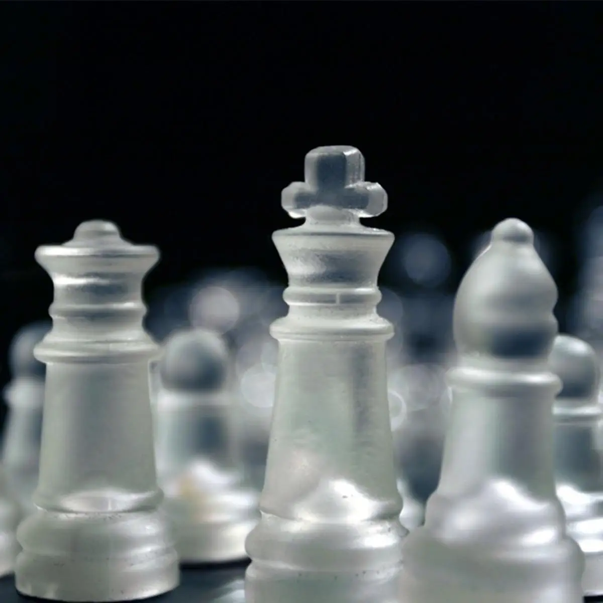 Роскошные элегантные K9 стеклянные шахматы средняя упаковка для борьбы Международная шахматная игра дорожный Шахматный набор Стеклянная Доска шахматная игра