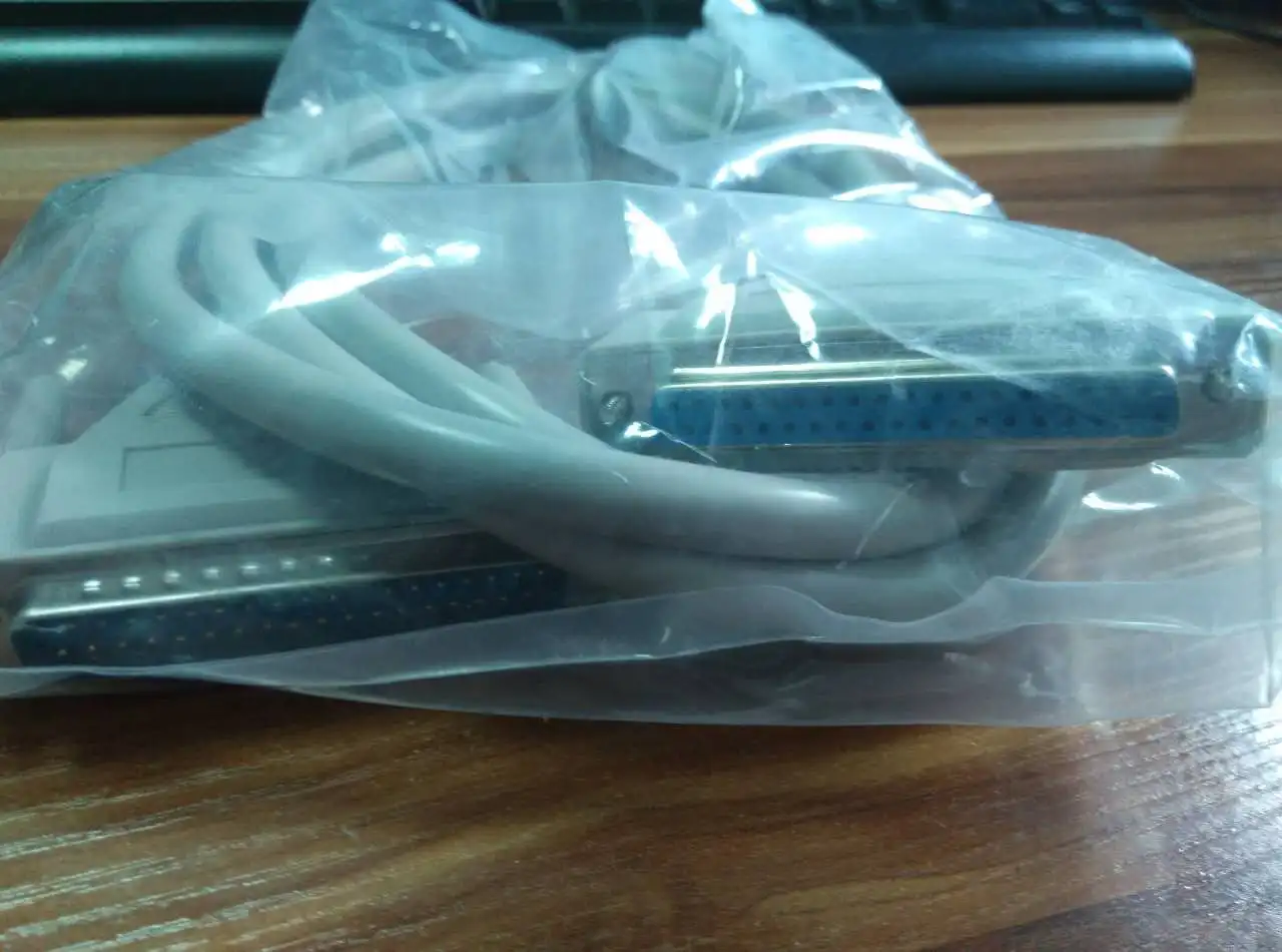 

ACL-10137-2MF 37-pin D-Sub plug cable