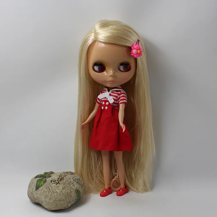 

Nude blyth dolls(pale blond hair,deep tan skin ) 014