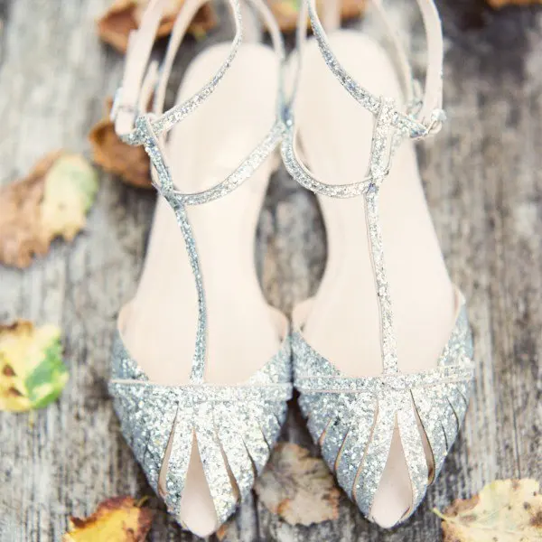 Г., новые женские сандалии на плоской подошве повседневная женская обувь с острым носком и Т-образным ремешком, украшенная кристаллами