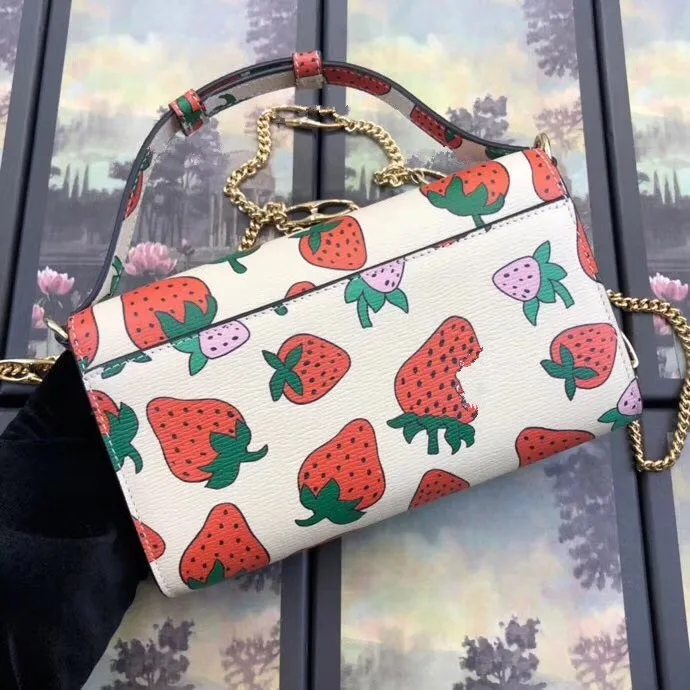 

2019 new fashion strawberry small square bag designer famous brand leather quality