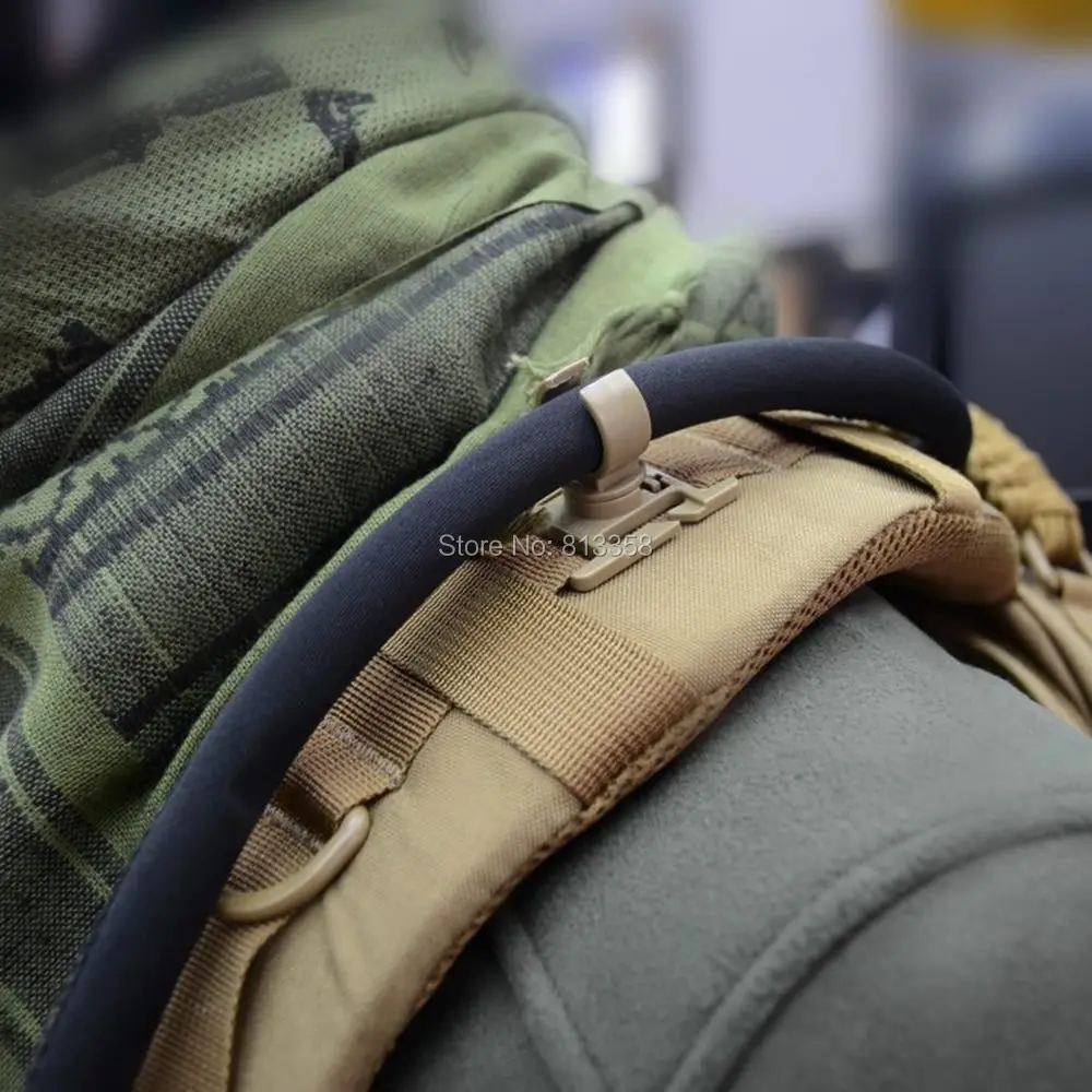 Backpack hanger (16)