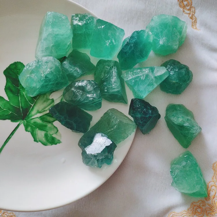 

50g 2-4cm 1PC large particles Natural Octahedral Colorful Fluorite Raw Gemstone Ornament Green Stone craft Cane Decoration DX