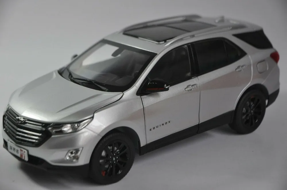 1:18 литая под давлением модель для Chevrolet Chevy Equinox Redline серебро внедорожник сплав игрушка автомобиль миниатюрная коллекция