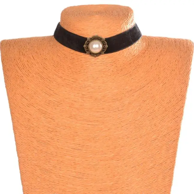 

Gussy Life Cute and Elegant Gothic Black Velvet Retro Choker Collar Necklace Jewelry Lace Flower Pendant Mar8
