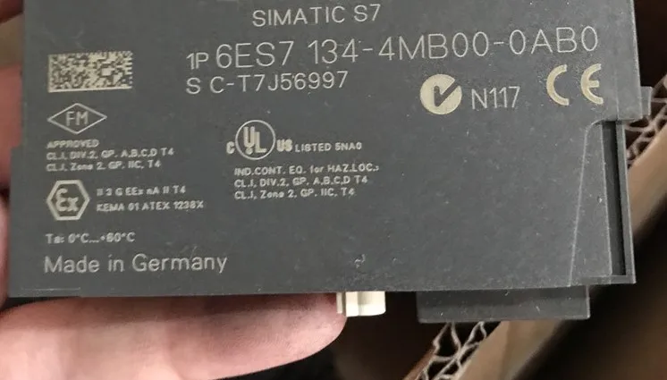 Новый и оригинальный 6ES7134-4MB00-0AB0