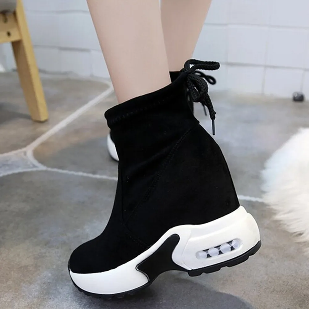 Женские низкие ботинки; зимние ботинки на рифленой платформе; спортивные ботильоны на высоком каблуке, визуально увеличивающие рост; теплые меховые кроссовки