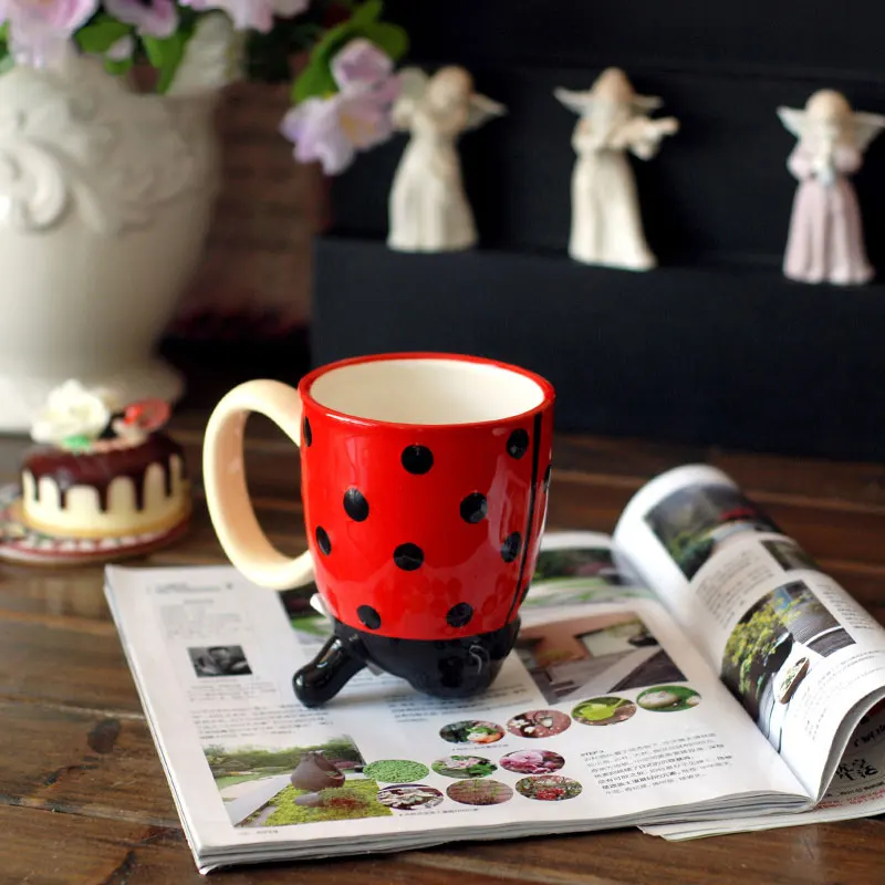Карун Божья коровка ручной работы Креативные керамические чашки и кружки с рукояткой фарфоровая посуда для напитков молочный чай кофейная чашка кружка под-Глазурованная