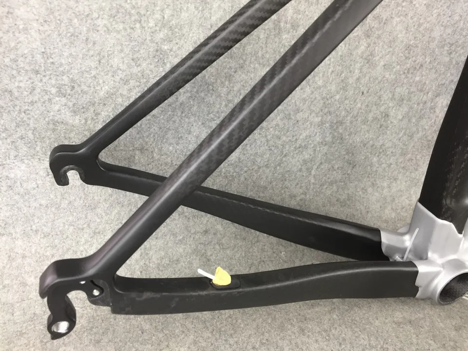 Perfect Sliver glossy Colnago C60 Carbon Road complete Bike Bicycle With R7000 Groupset For Sale Carbon 50mm wheelset 2 Perfect Sliver glossy Colnago C60 Carbon Road complete Bike Bicycle With R7000 Groupset For Sale Carbon 50mm wheelset 2