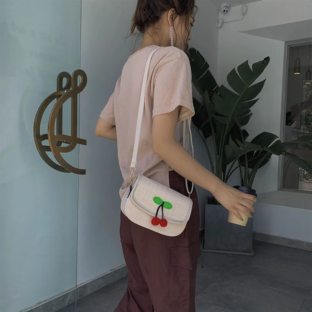 33 - CJJ90527308_0404583681215629839