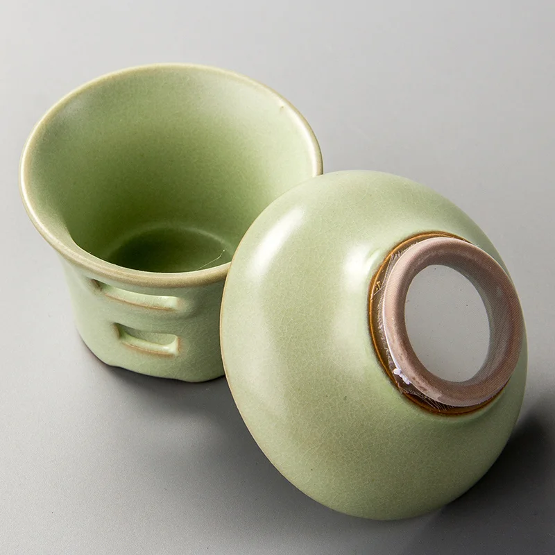 

Chinese Tea Strainers Ceramic Hand Holding Tea Filter Chinese Kung Fu Tea Sets Tea Leaf Spice Filter Handmade Chinaware D018