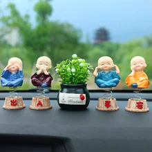 Новинка, украшение для автомобиля, четыре не маленьких монаха, креативные Мультяшные качающиеся головы, детские автомобильные аксессуары, игрушки