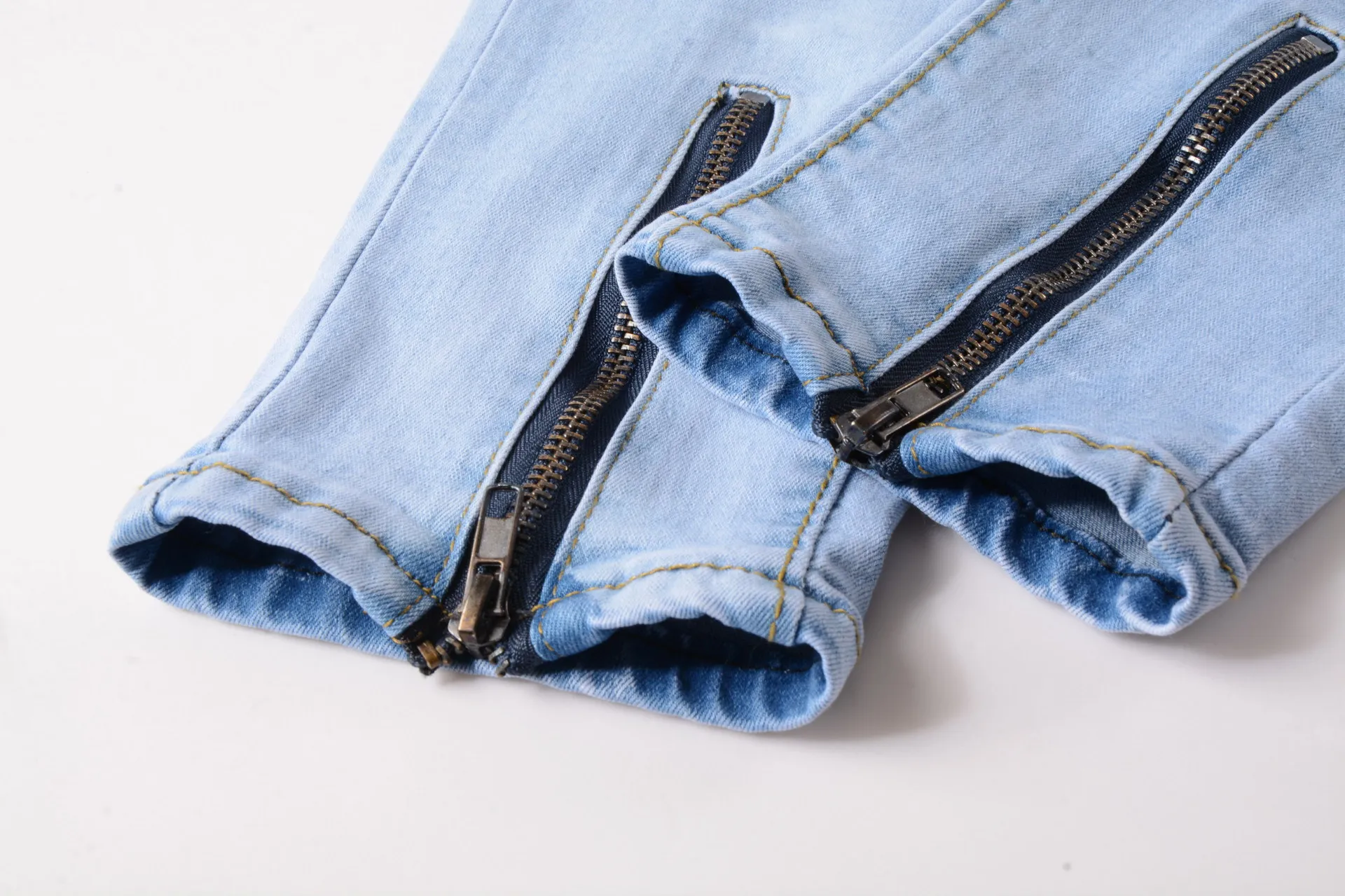 2019 для мужчин плиссированные джинсы для байкеров брюки для девочек рваные зауженные джинсы holesZip Узкие синие джинсы плиссированные