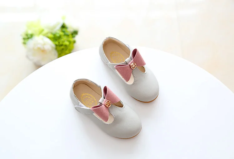 Girls shoes 7