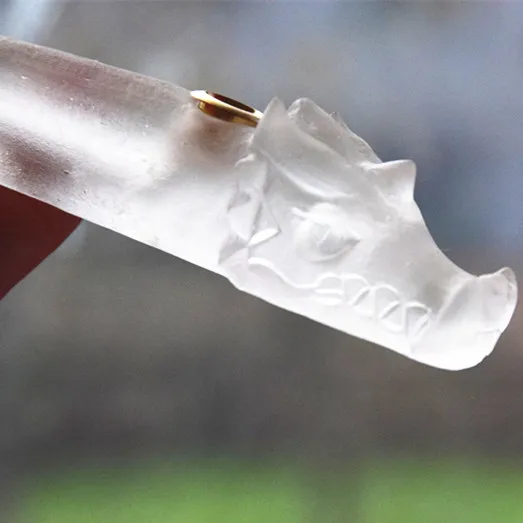 

11cm white fused stone carving bibcock of the head bone personality of the crystal smoke pipe Christmas gift free shipping