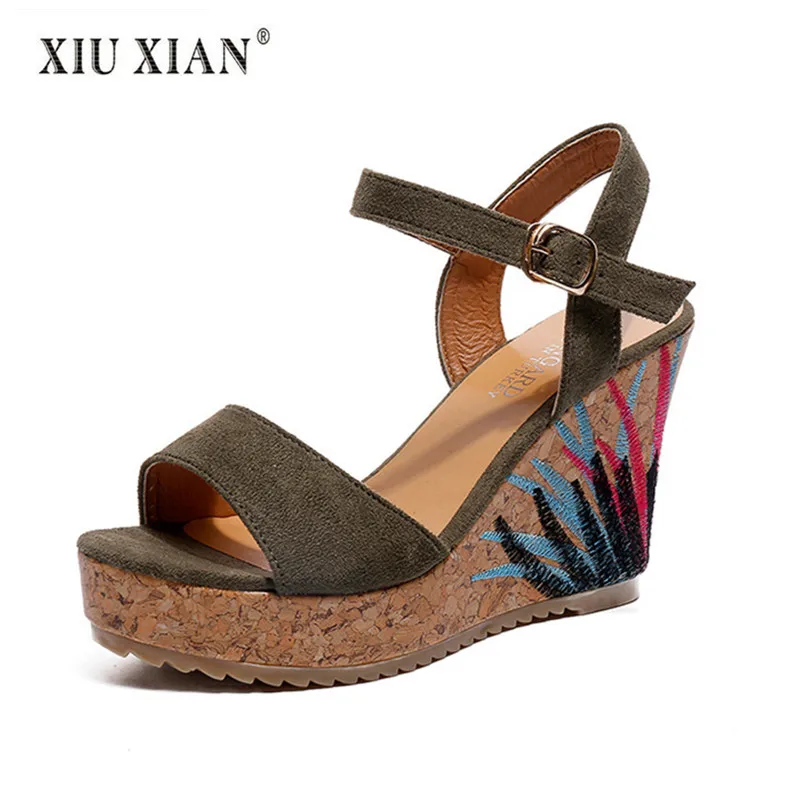 

2018 Summer New Arrived Super Heel Platform Sexy Lady Sandals Embroider Design Increased Women Sandals Fashion Lady Casual Shoes