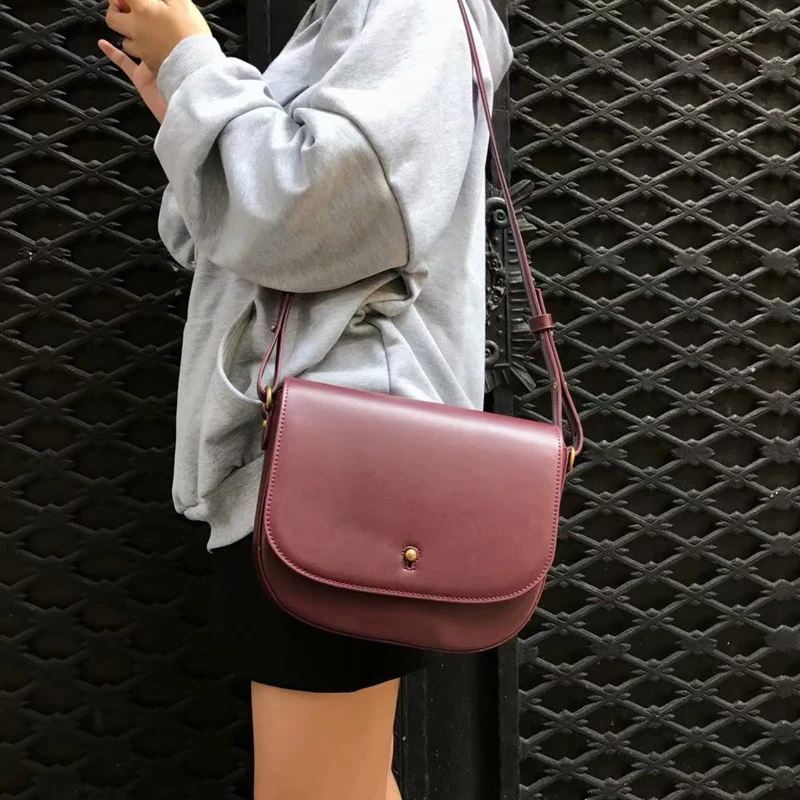 

Autumn Winter Classic Vintage Flap Bag Women Small Ladies Crossbody Shoulder Bag Casual Retro PU Leather Designer Bag Whole Sale
