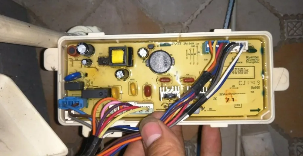 

The new Sanyo Emperor Rongshida Whirlpool RB7507ES main control board computer board display board