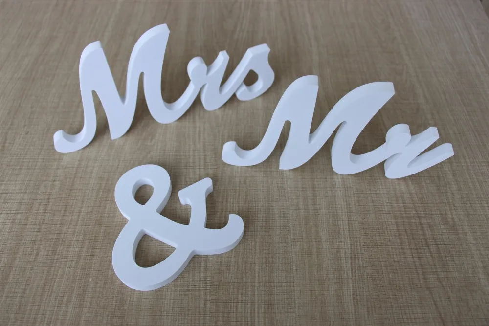 

New Wooden Wood Letters Alphabet Word "family" / " Mr & Mrs " Free Standing for Wedding Party Home Decoration