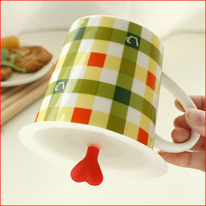 1pcs LINSBAYWU Creative Heart Non-toxic Silicone Cup Cover Leak-proof Coffee Mug Suction Lid Airtight Seal Cup Cover 1pcs LINSBAYWU Creative Heart Non-toxic Silicone Cup Cover Leak-proof Coffee Mug Suction Lid Airtight Seal Cup Cover