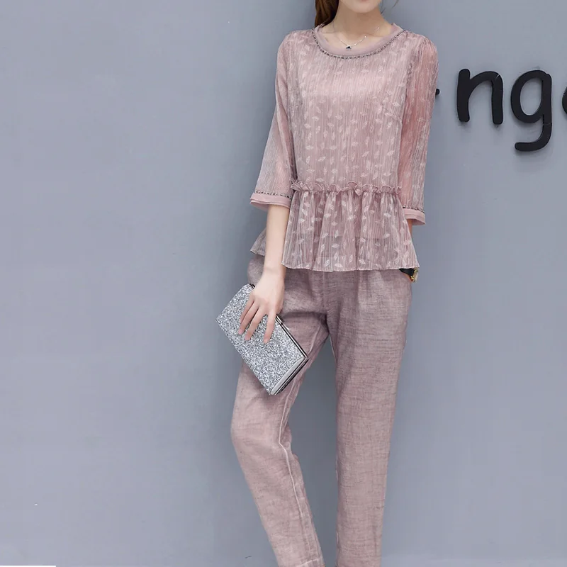 Nova Moda de Verão Roupas Mangas Três quartos das Mulheres Flores Imprimir Ruffles Duas Peças Conjuntos de Lençóis de Algodão das Mulheres define Feminino