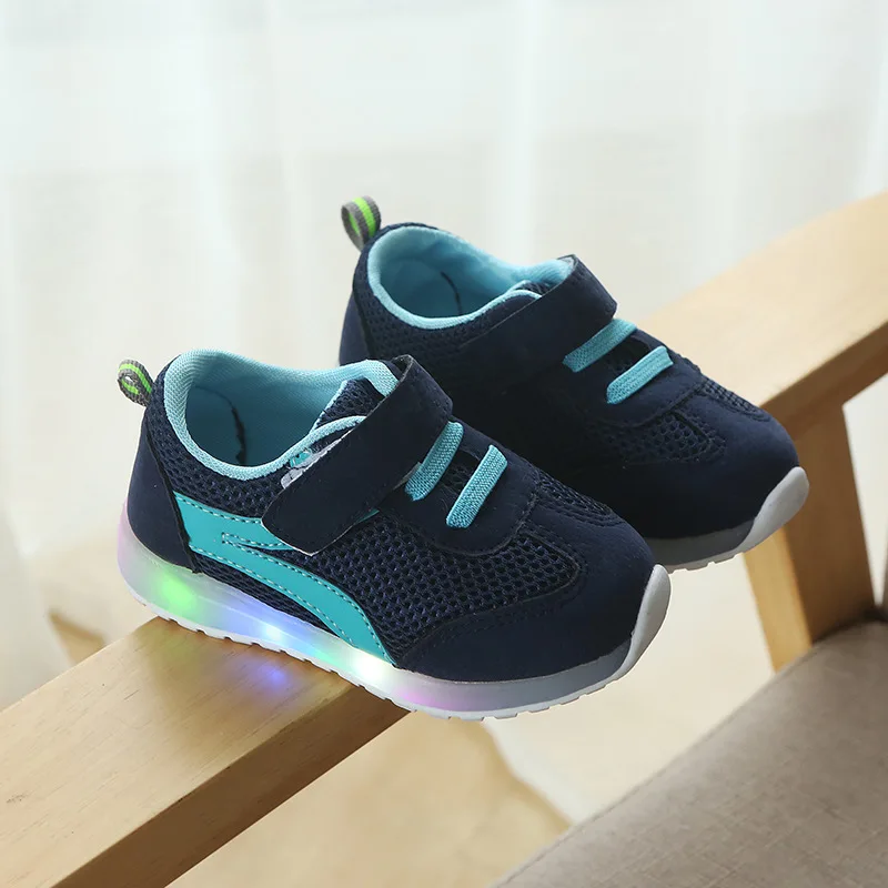 

2018 European solid color fashion girls boys shoes Hook&Loop cool baby kids sneakers sneakers LED lighted children shoes