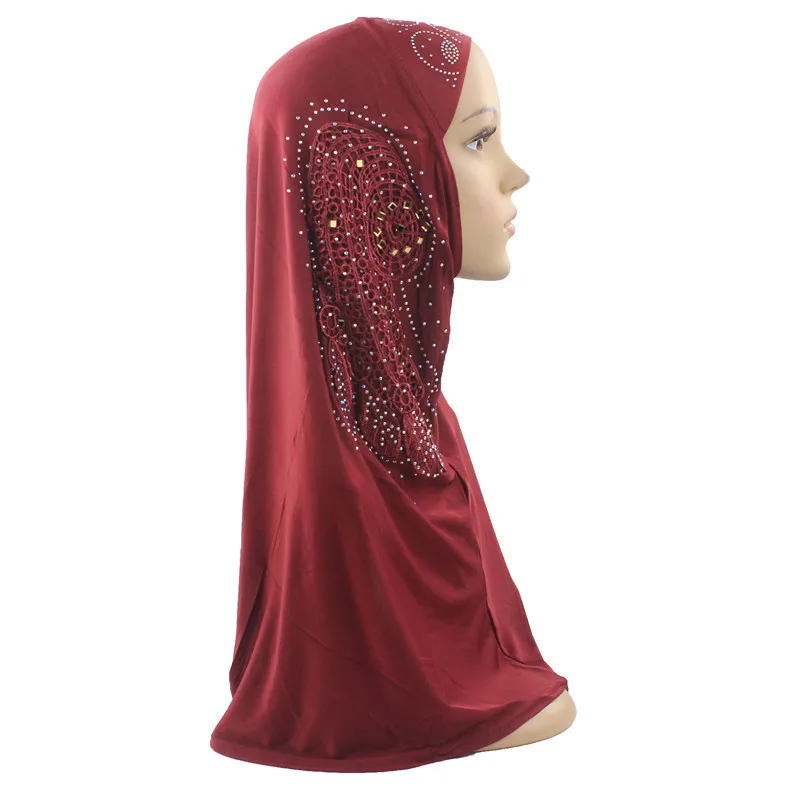 Мусульманский хиджаб для женщин 1 шт Амира платок ледяной шелк материал Красивая вышивка - Цвет: Red