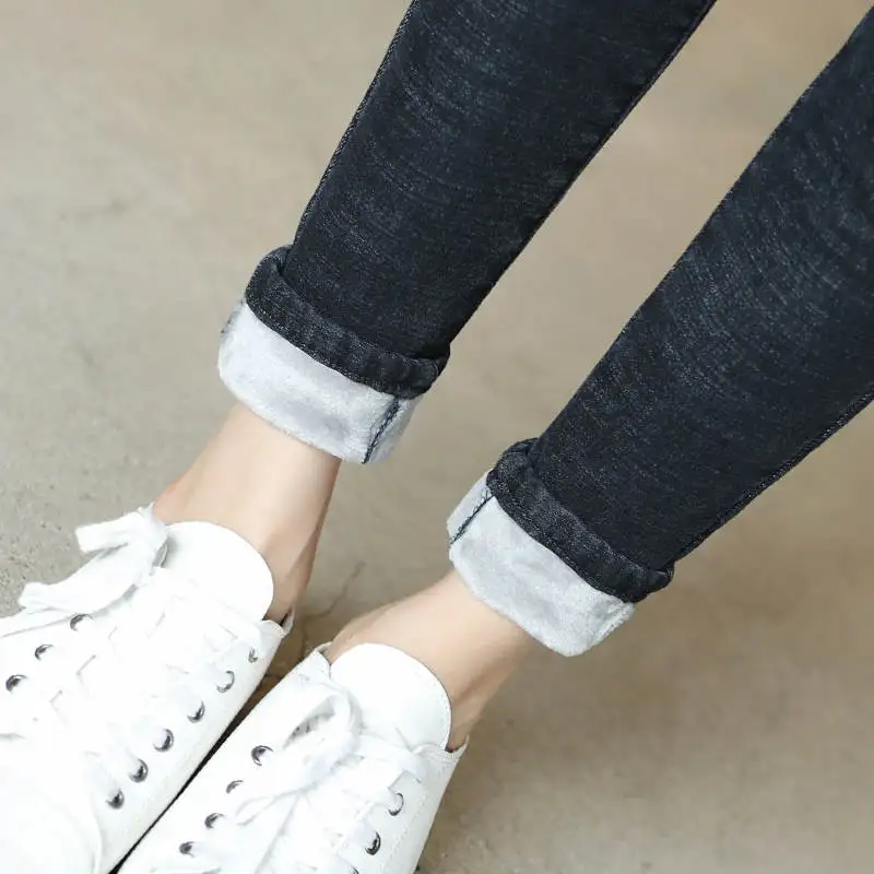 Black Plus Velvet Thicken Jeans Woman Autumn High Waist Jeans Femme Long Pencil Pants Women Warm Denim Winter Ladies Jeans C5075 Black Plus Velvet Thicken Jeans Woman Autumn High Waist Jeans Femme Long Pencil Pants Women Warm Denim Winter Ladies Jeans C5075