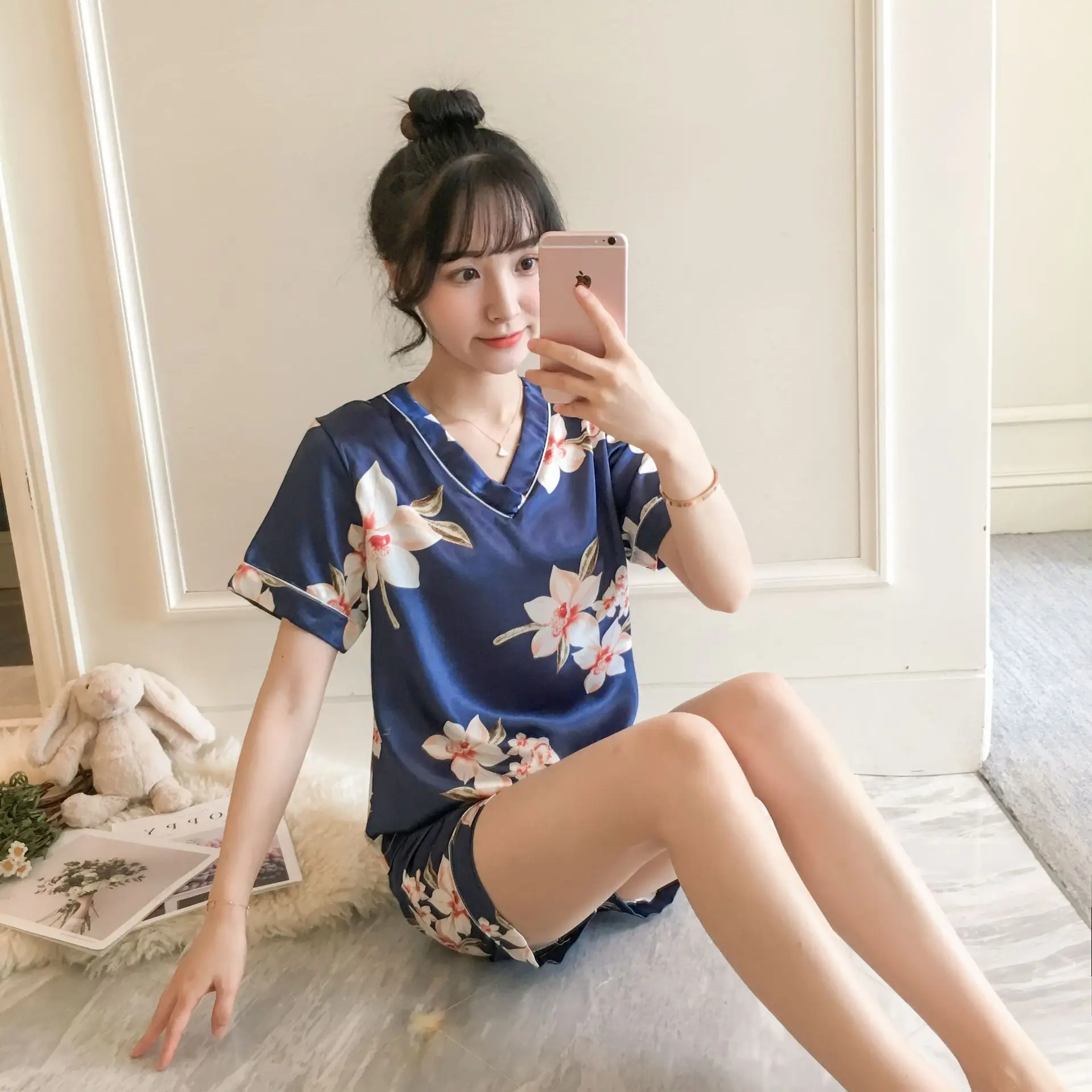 Pajama girls summer ice silk short sleeves two pieces of suit Korean fresh sweet lovely students thin silk home clothes