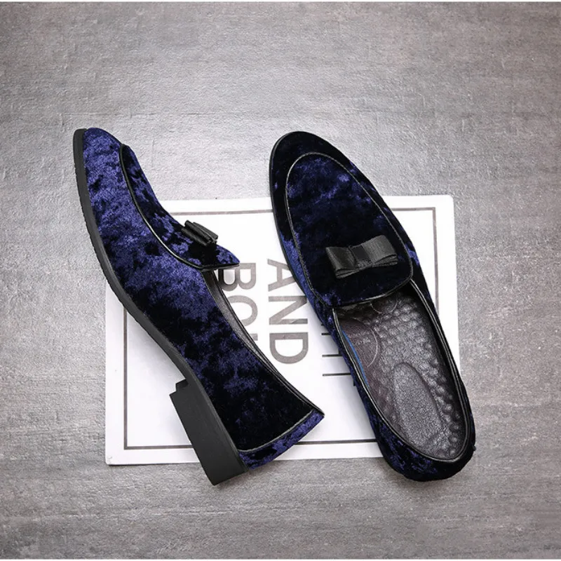 

QWEDF New 2019 Velvet Men Loafers Luxury Brand Shoes Slip on Pointed Toe Party Wedding Shoes Fashion Men Loafers Black G5-62