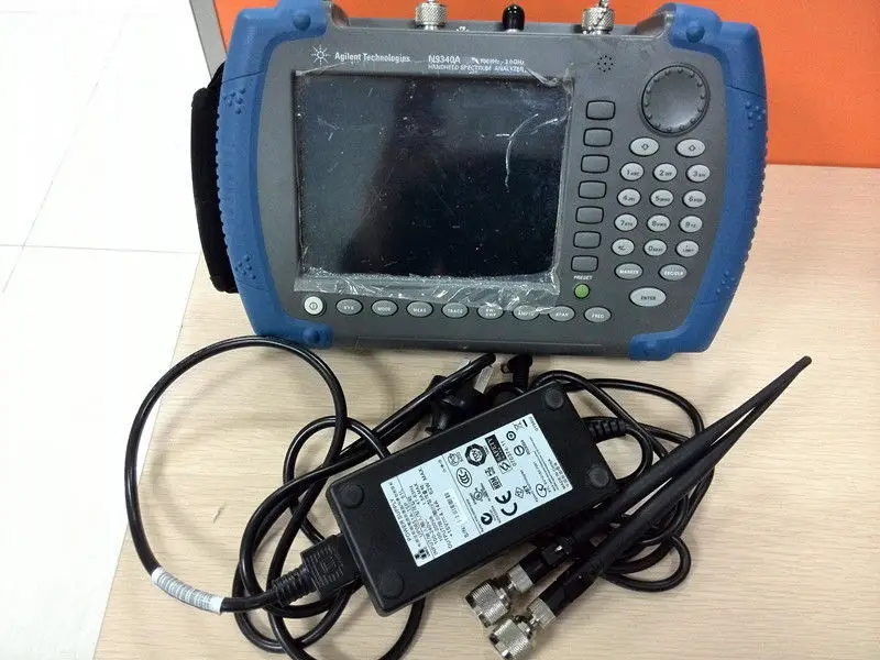 Agilent/HP N9340A Handheld RF Spectrum Analyzer with accessaries | Инструменты