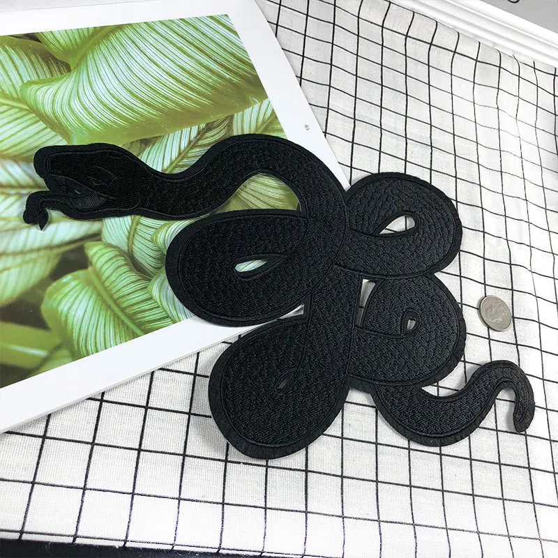 Новые 1 шт большие наклейки для одежды патчи змеиная вышивка патчи DIY патчи для аппликация на одежду вышивка темные патчи