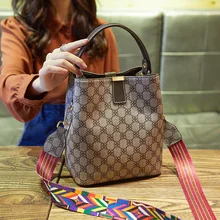 Luxury Brand Designer Bucket bag Women Leather Wide Color Strap Shoulder bag Handbag Large Capacity Crossbody bag For Shopping Luxury Brand Designer Bucket bag Women Leather Wide Color Strap Shoulder bag Handbag Large Capacity Crossbody bag For Shopping