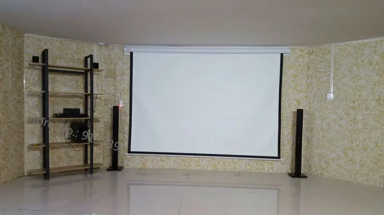 120 Inch 4 to 3 screen pic 1