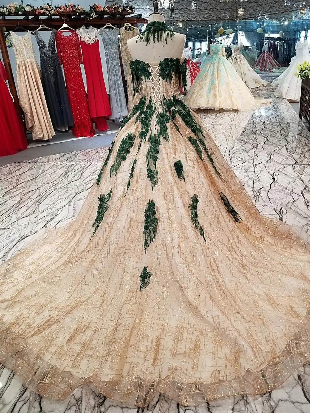 Backlakegirls винтажные вечерние, свадебные платья платье новейший дизайн зеленая Аппликация из бисера Золото с открытыми плечами вышивка 2018