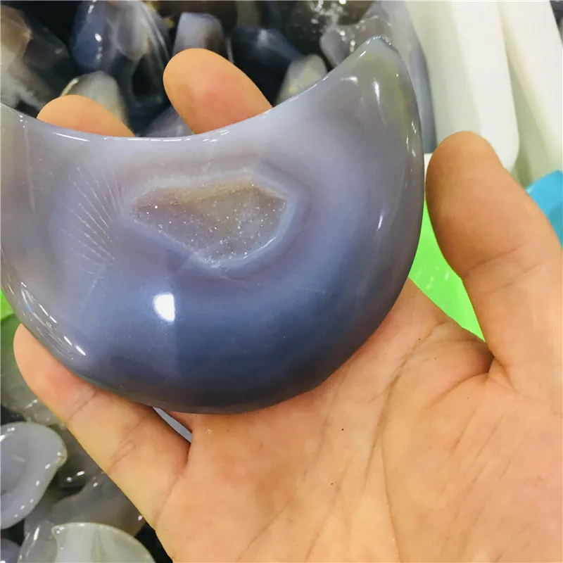 

1pcs Natural Agate moon CRYSTAL Crescent Half Moon agate geode Carved CRYSTAL Sculpture stones Reiki GIFT